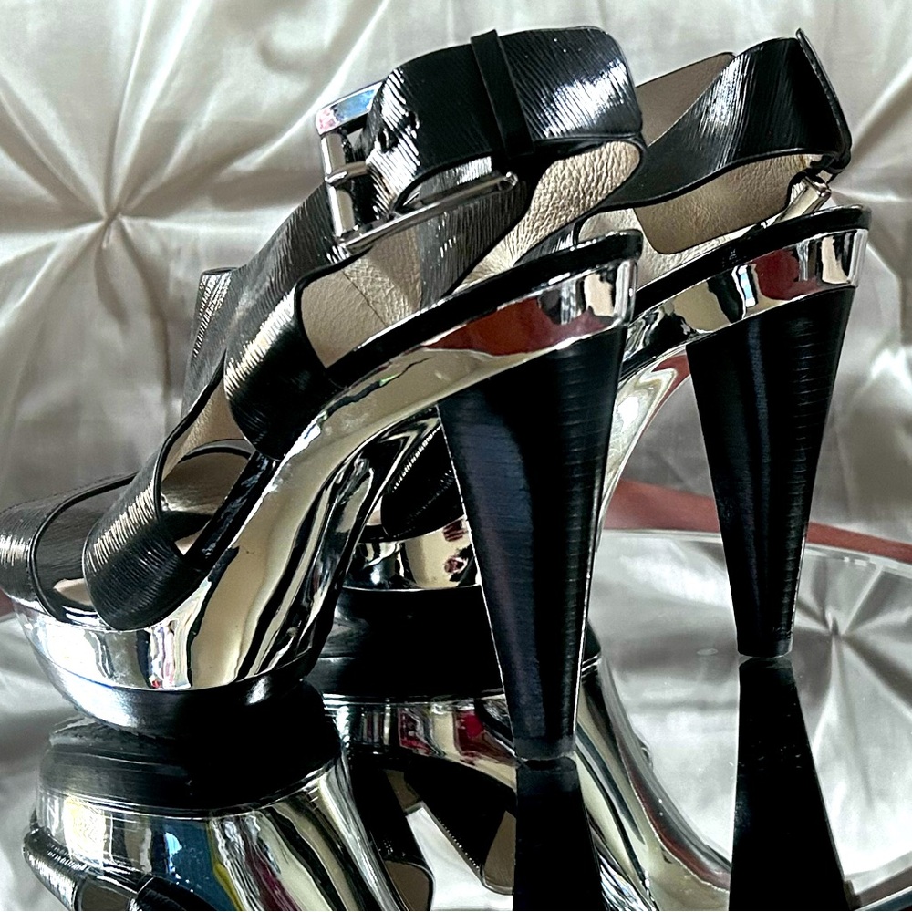 🔥MICHAEL KORS HEELS🔥